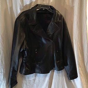 Black leather motorcycle riding jacket, EUC, NICE!